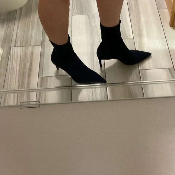 Stuart Weitzman Dark Blue Heeled Boots - Picture 11 of 15